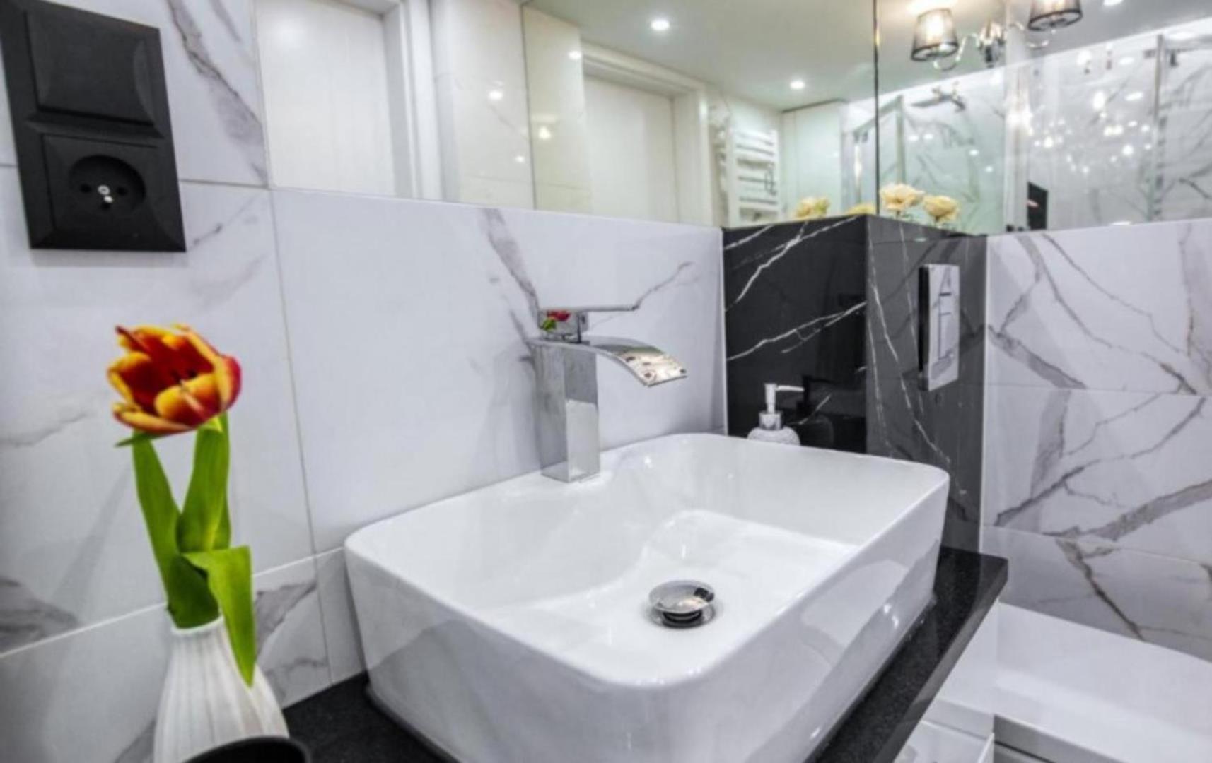 Bayside Apartments City Center กดัญสก์ ภายนอก รูปภาพ