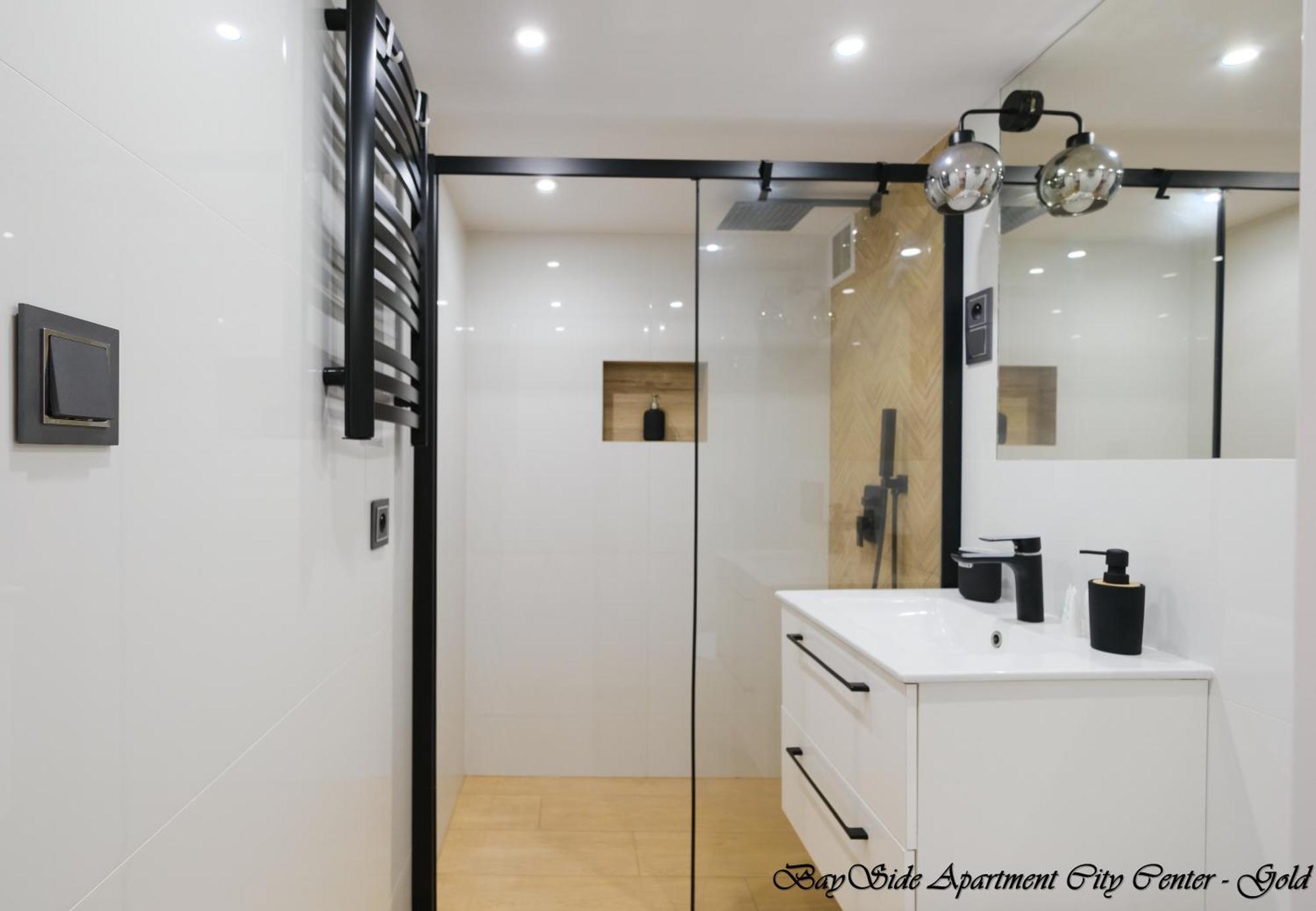 Bayside Apartments City Center กดัญสก์ ภายนอก รูปภาพ